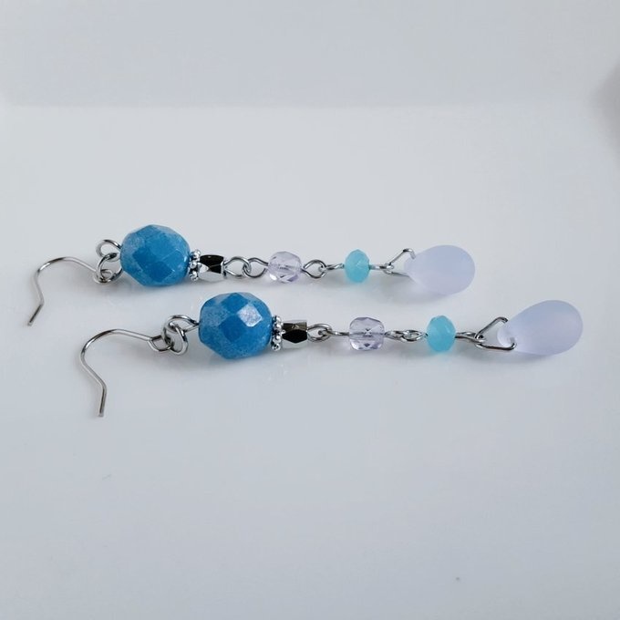アンティーク風ライトブルーカラーのゆらゆらロングピアス/イヤリング