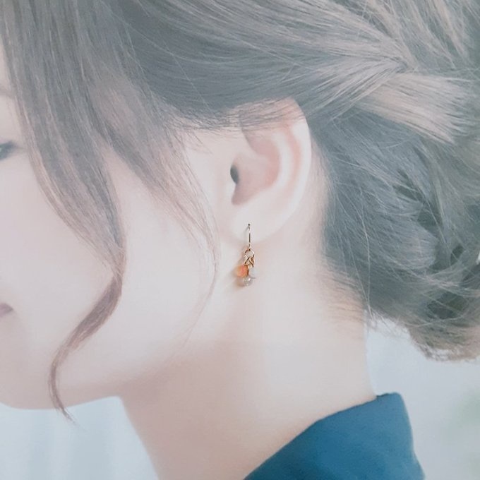 再販☆チェコビーズとガラスビーズの淡い色合いのミニピアス/イヤリング