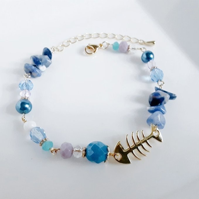 再再販☆お魚パーツが可愛い☆ソーダライトとスカイブルー色のお洒落ブレスレット