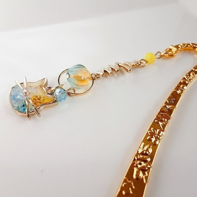 プレゼントにも自分用にもぴったり☆トロピカルカラーのひげ猫ちゃんのブックマーク/しおり(文庫本用)