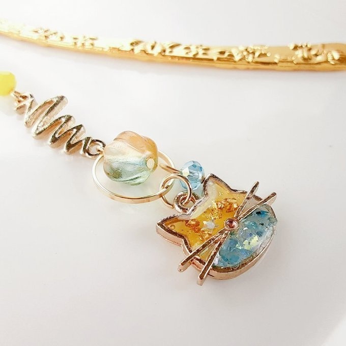 プレゼントにも自分用にもぴったり☆トロピカルカラーのひげ猫ちゃんのブックマーク/しおり(文庫本用)