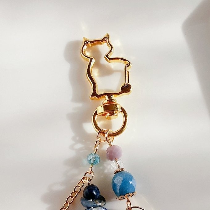 レオパード柄の猫ちゃんチャームと魚の骨パーツが可愛い☆ねこネコキーホルダー(ソーダライト×スカイブルー)