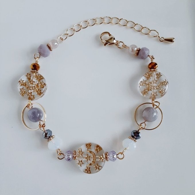 アンティーク風アクリルビーズとサークルフープのブレスレット(ゴールド×パープル)