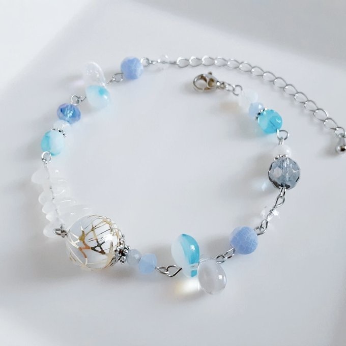 和を感じる☆唐草ビーズとロイヤルブルームーンストーンとしずくビーズとガラスビーズのスカイブルー色ブレスレット
