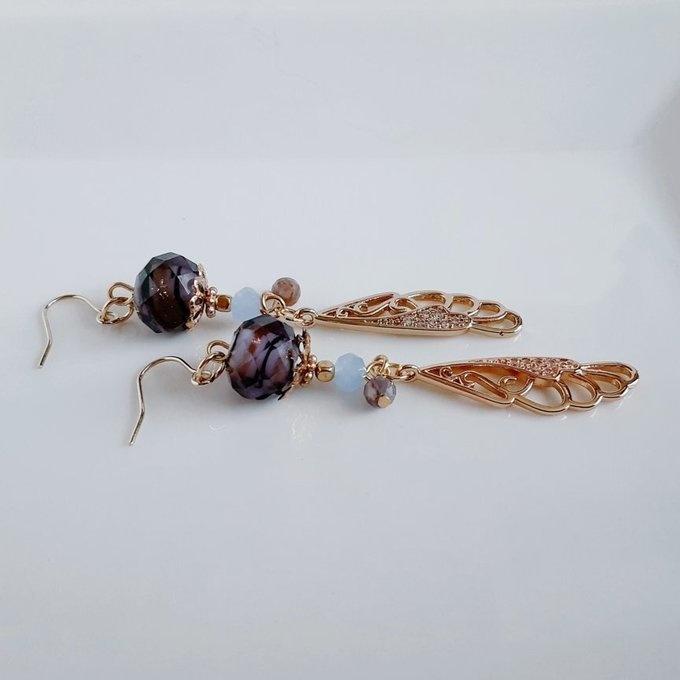 1ペアのみ☆まるで蝶の羽のようなジルコニアチャームととんぼ玉ビーズが綺麗なピアス/イヤリング(紫)
