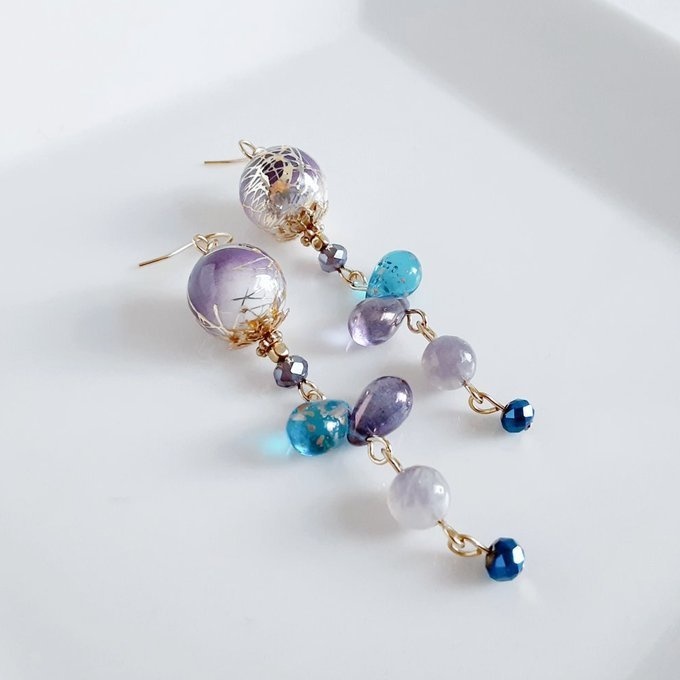 和を感じる☆唐草ビーズとしずくビーズのパープル色のロングピアス/イヤリング