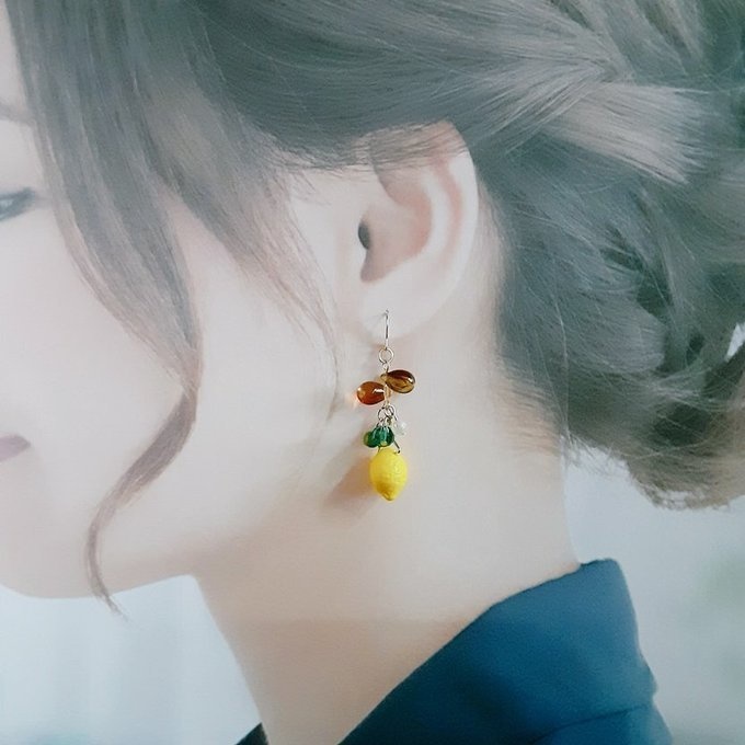 再販☆レモンが可愛い☆しずくとガラスビーズの爽やかカラーのプチジャラジャラピアス/イヤリング