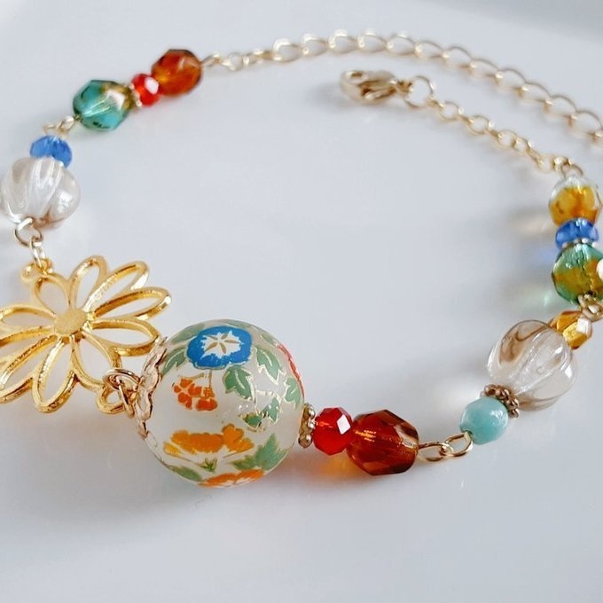 和を感じる☆朝顔の転写ビーズと大ぶりのお花の透かしチャームの大人シックな和風ブレスレット