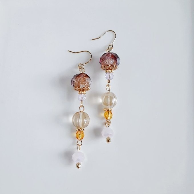 とんぼ玉ビーズとチェコビーズのゆらゆらロングピアス/イヤリング(大人シック)