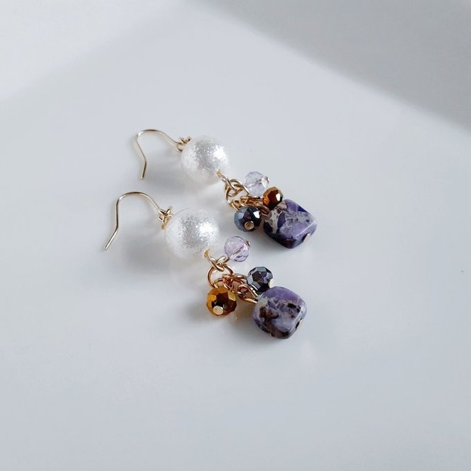 シャイニーパールと紫色染めインペリアルジャスパーのぷちジャラジャラピアス/イヤリング