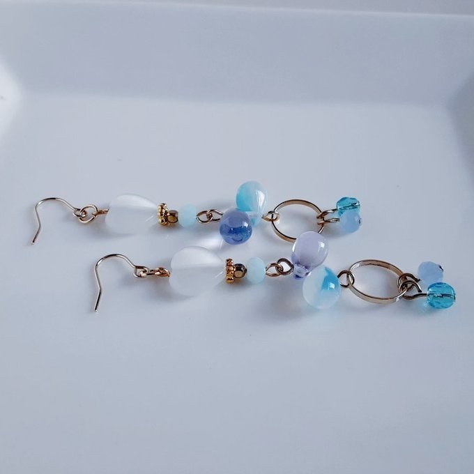 1ペアのみ☆ハート型キャッツアイとぷっくりしずくビーズのアクアブルー色ピアス/イヤリング