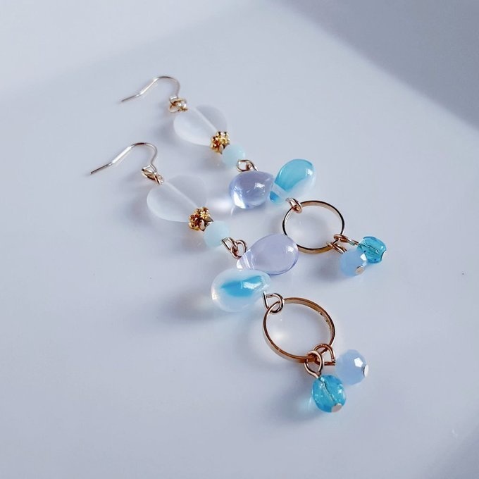 1ペアのみ☆ハート型キャッツアイとぷっくりしずくビーズのアクアブルー色ピアス/イヤリング