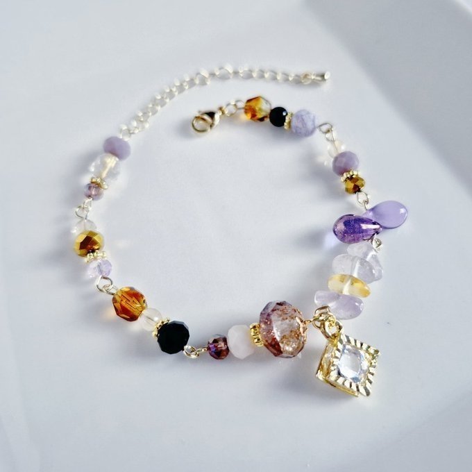 ジルコニア風チャームが輝く☆とんぼ玉ビーズとチェコビーズのオータムカラーのブレスレット