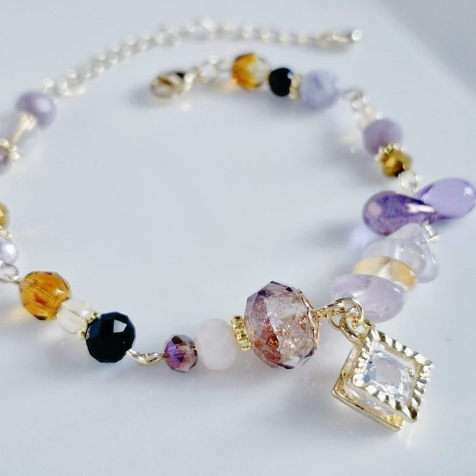 ジルコニア風チャームが輝く☆とんぼ玉ビーズとチェコビーズのオータムカラーのブレスレット