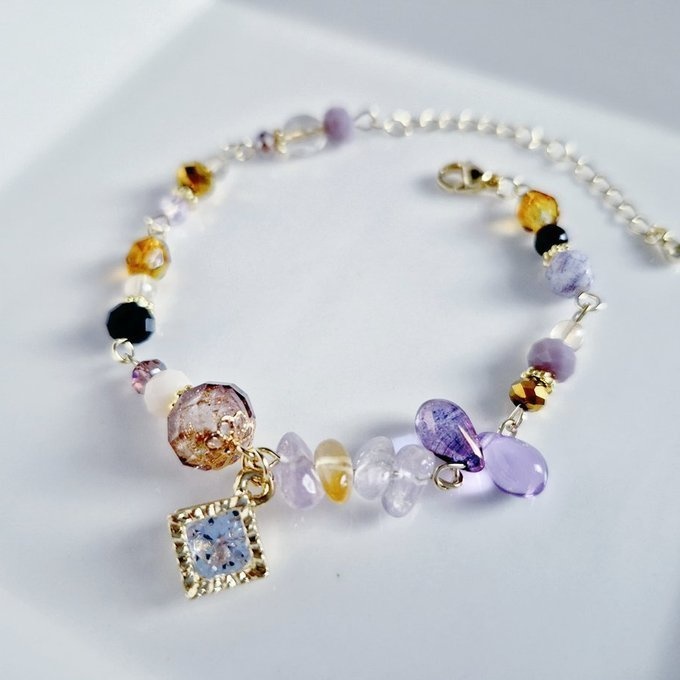 ジルコニア風チャームが輝く☆とんぼ玉ビーズとチェコビーズのオータムカラーのブレスレット