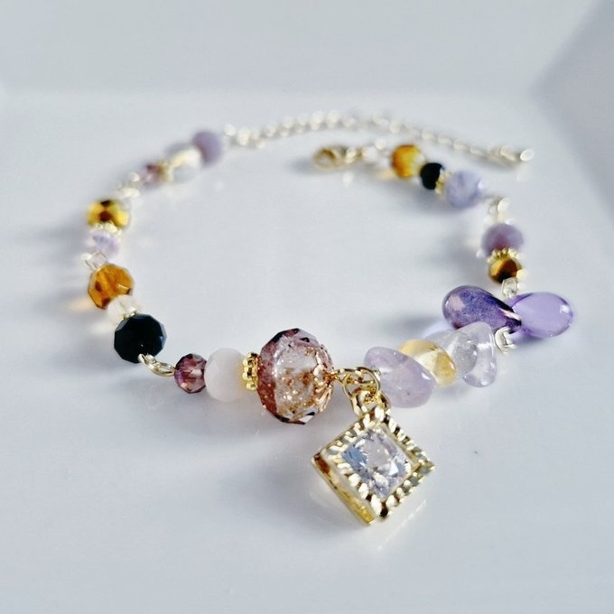ジルコニア風チャームが輝く☆とんぼ玉ビーズとチェコビーズのオータムカラーのブレスレット