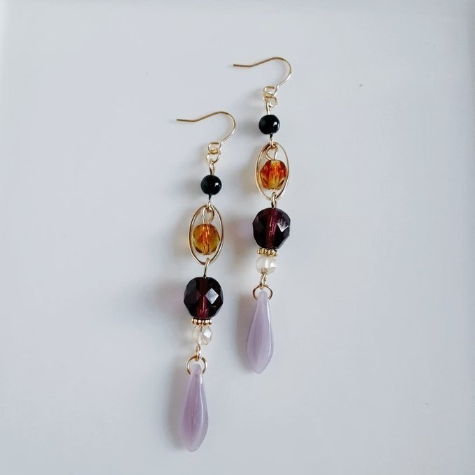 チェコビーズとオーバルフープのお洒落ロングピアス/イヤリング(秋色アメジストパープル)