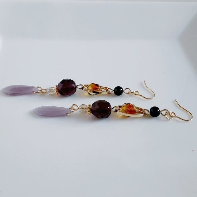 チェコビーズとオーバルフープのお洒落ロングピアス/イヤリング(秋色アメジストパープル)