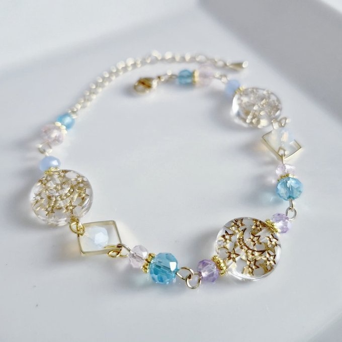 アンティーク風アクリルビーズとサークルフープのブレスレット(ゴールド×アクアブルー)