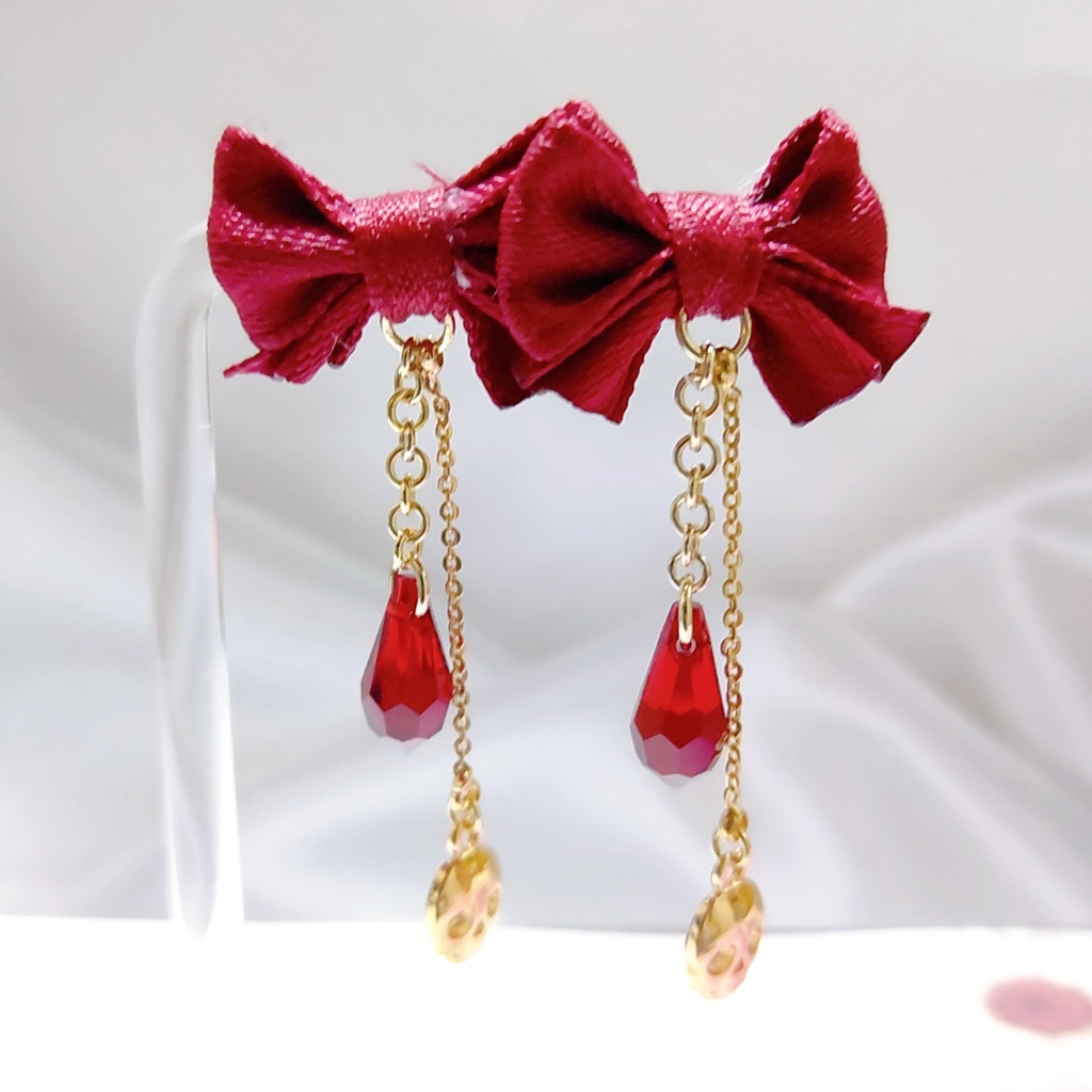 エレシュキガルリボンピアス P Chou Booth