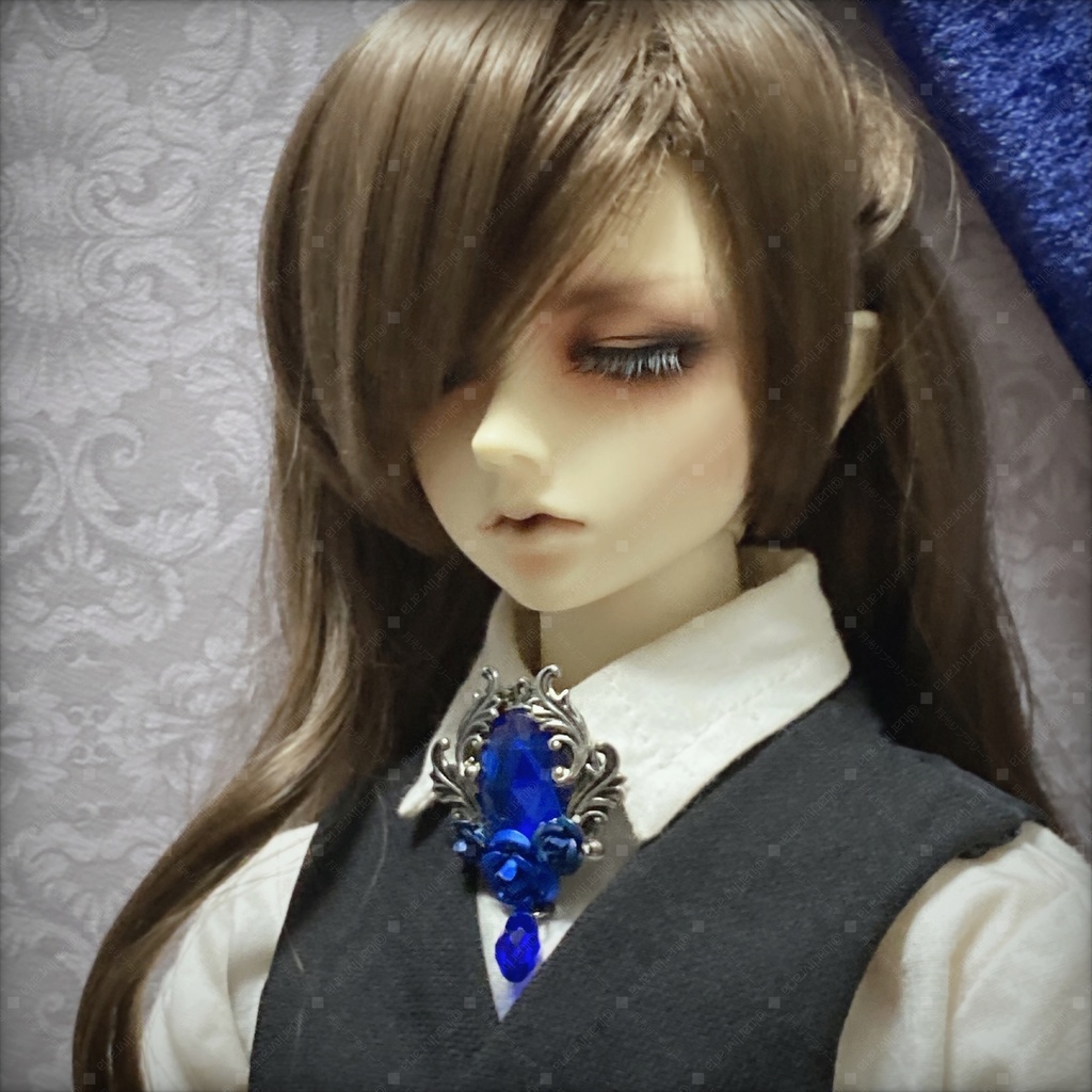 ブローチ ゴシック
