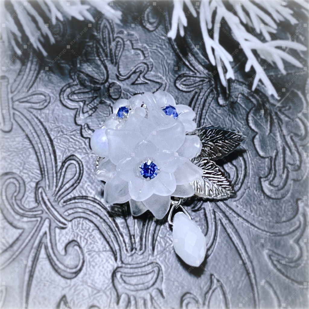 ブローチ　フロストフラワー