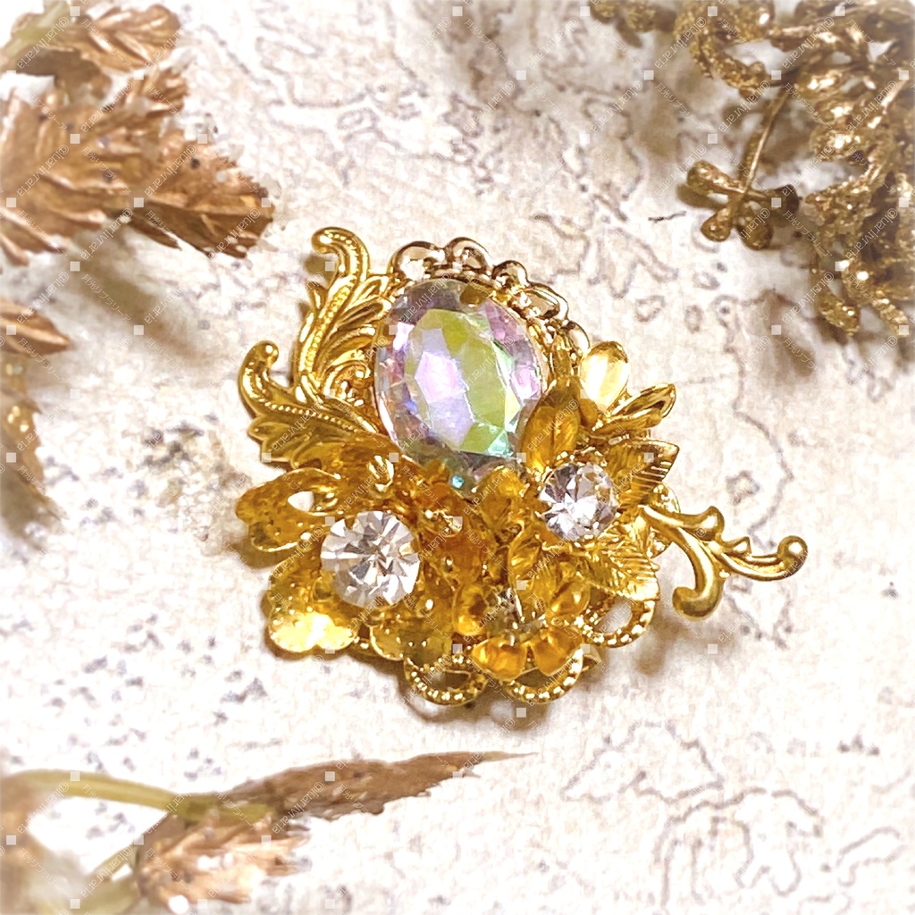 ブローチ　金華