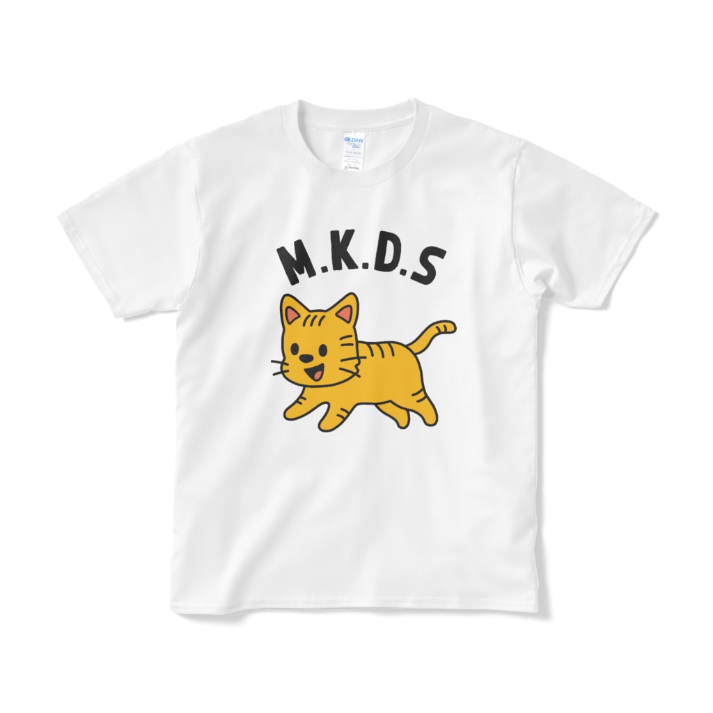 黄色いノラ猫の白いTシャツ