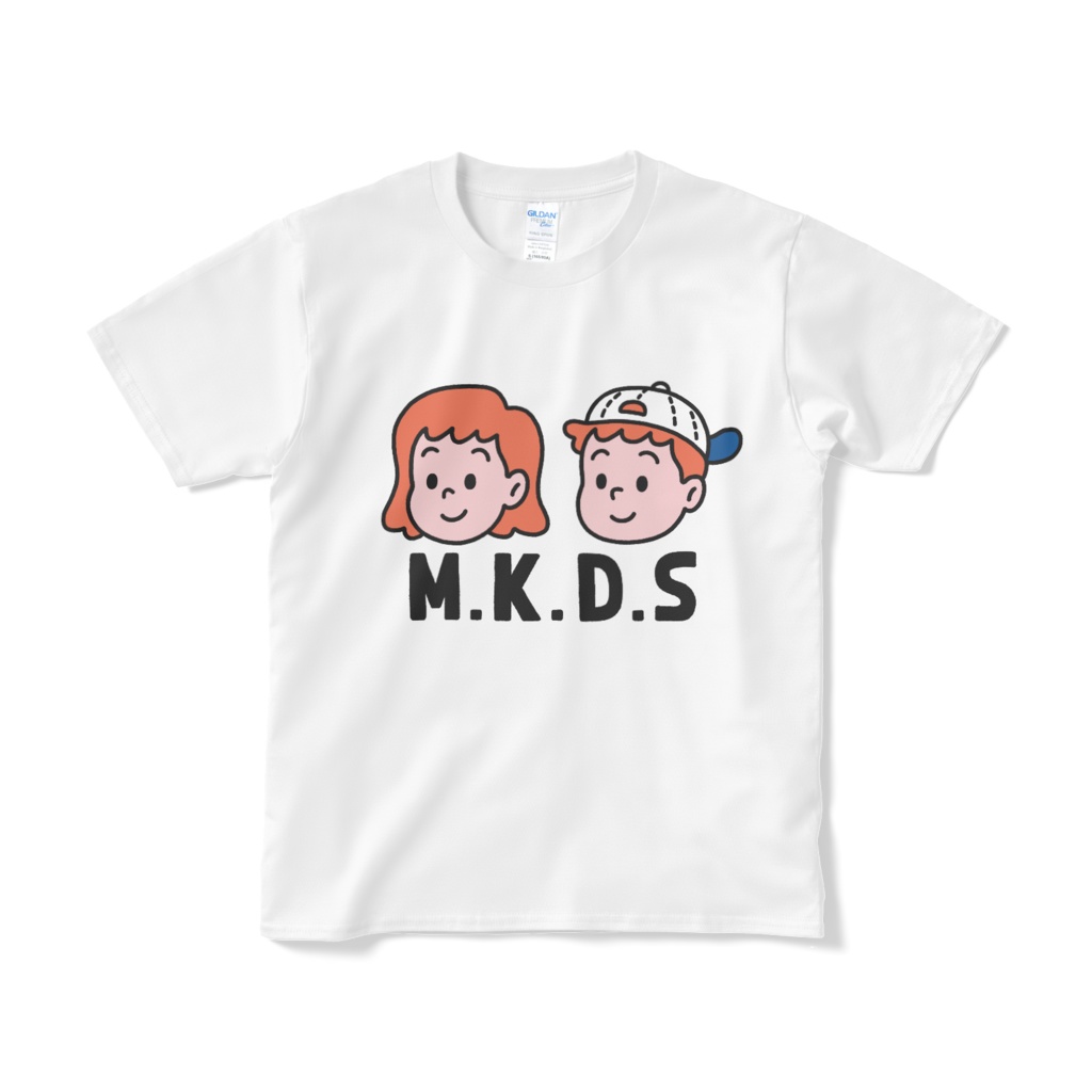 女の子と男の子の白いTシャツ