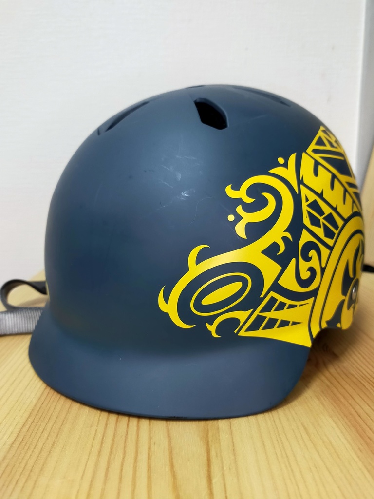 カッティングステッカー ヘルメット用トライバルタトゥー風