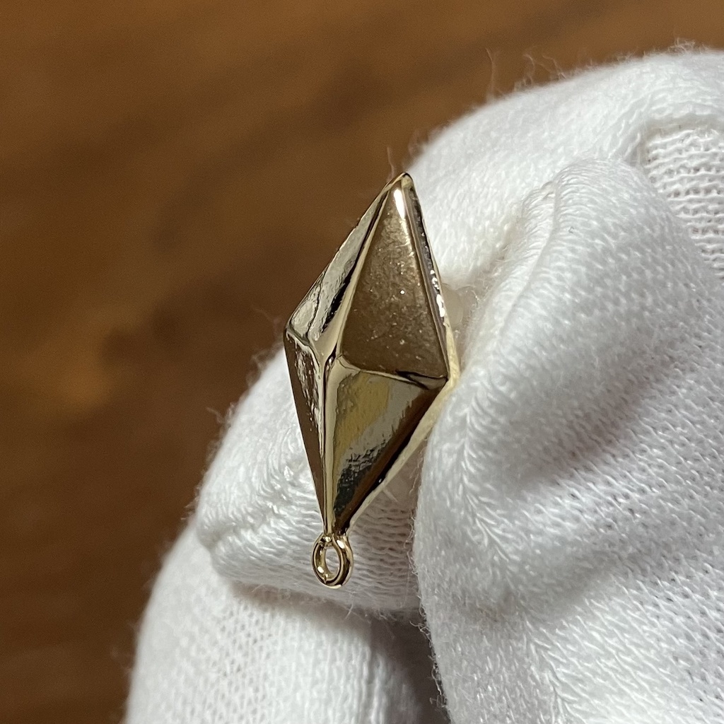 エメトセルクのピアスorイヤリング