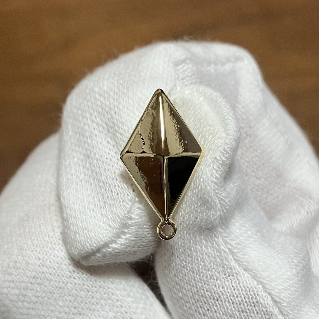 エメトセルクのピアスorイヤリング