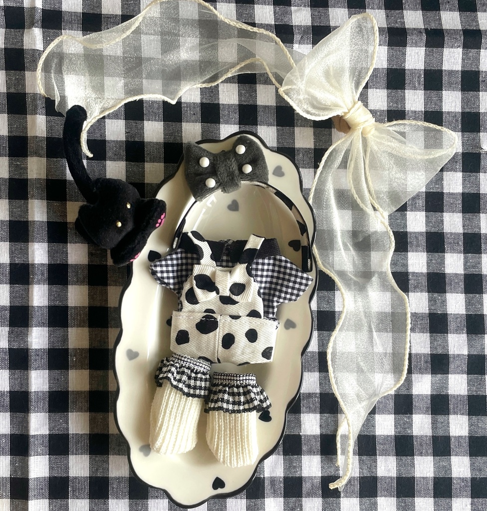 Black × Dalmatian × Overalls