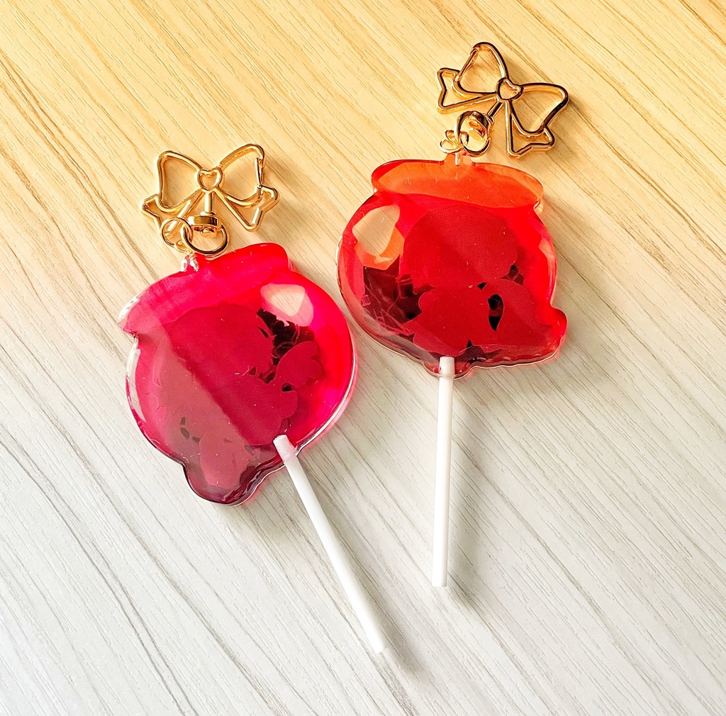 イサン・ファウスト ダイカット棒付きキャンディチャーム