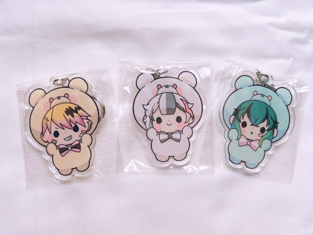 【匿名配送】くまさんアクリルキーホルダー