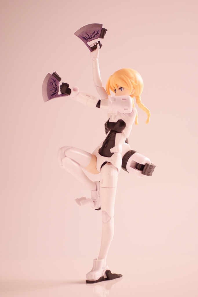 グレネード・アサシンダガー (1/10~1/12、メガミデバイス等に)