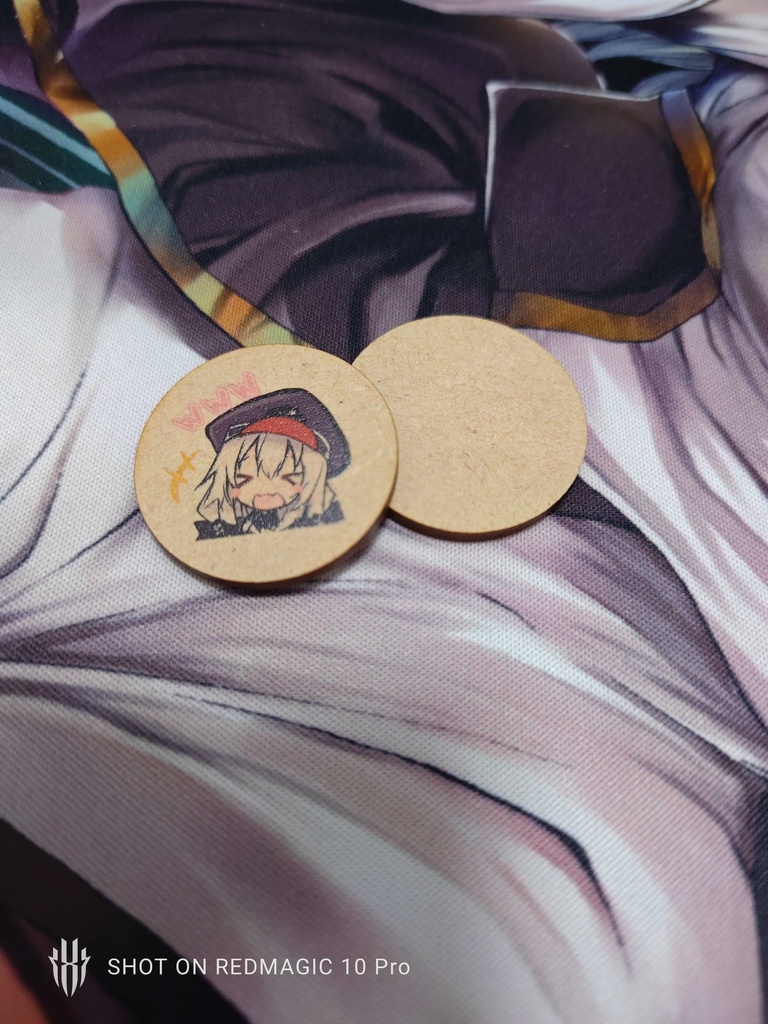 わらわられあちゃんの木製コイン