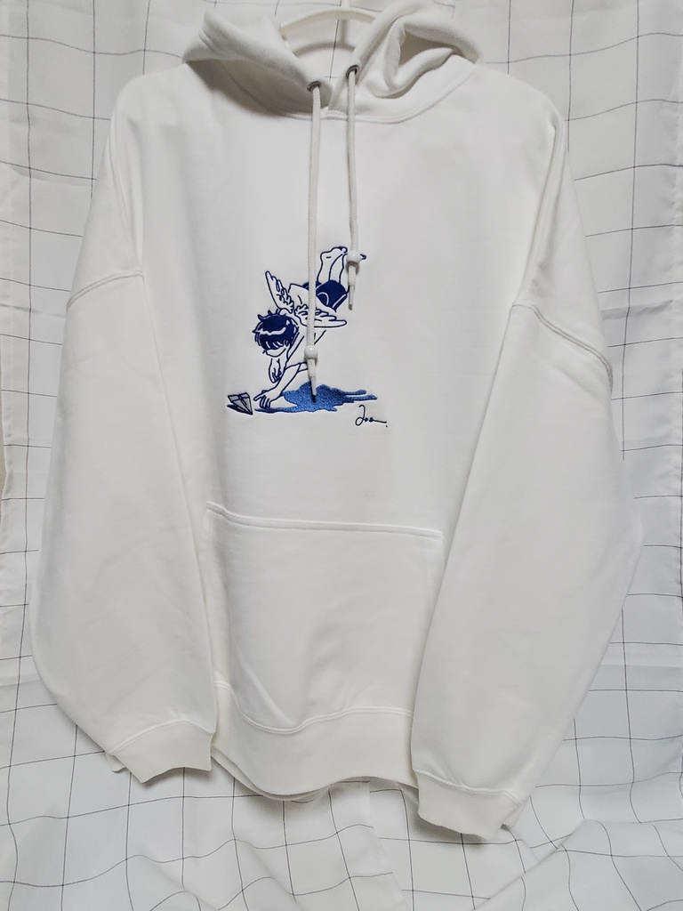 ビッグシルエット刺繍パーカー