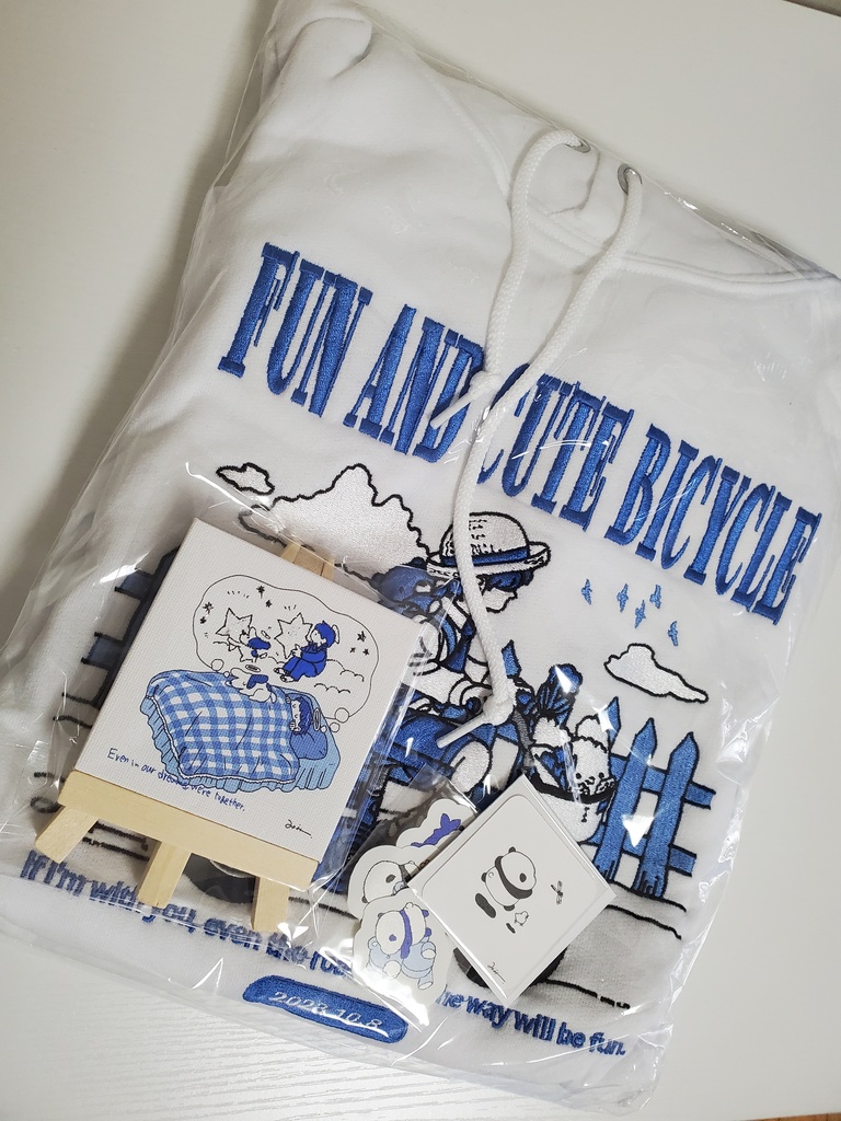 青セット(刺繍パーカー+パンダミニ原画+パンダステッカーセット+ミニキャンバス一部手書き)