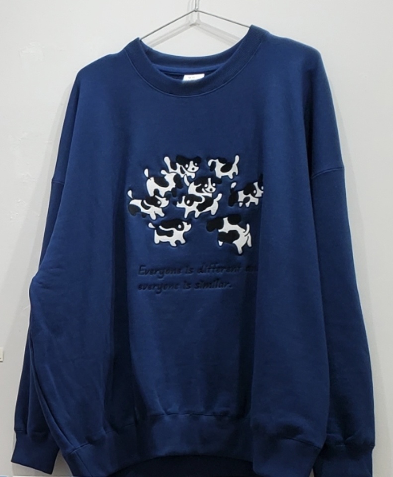 刺繍トレーナー