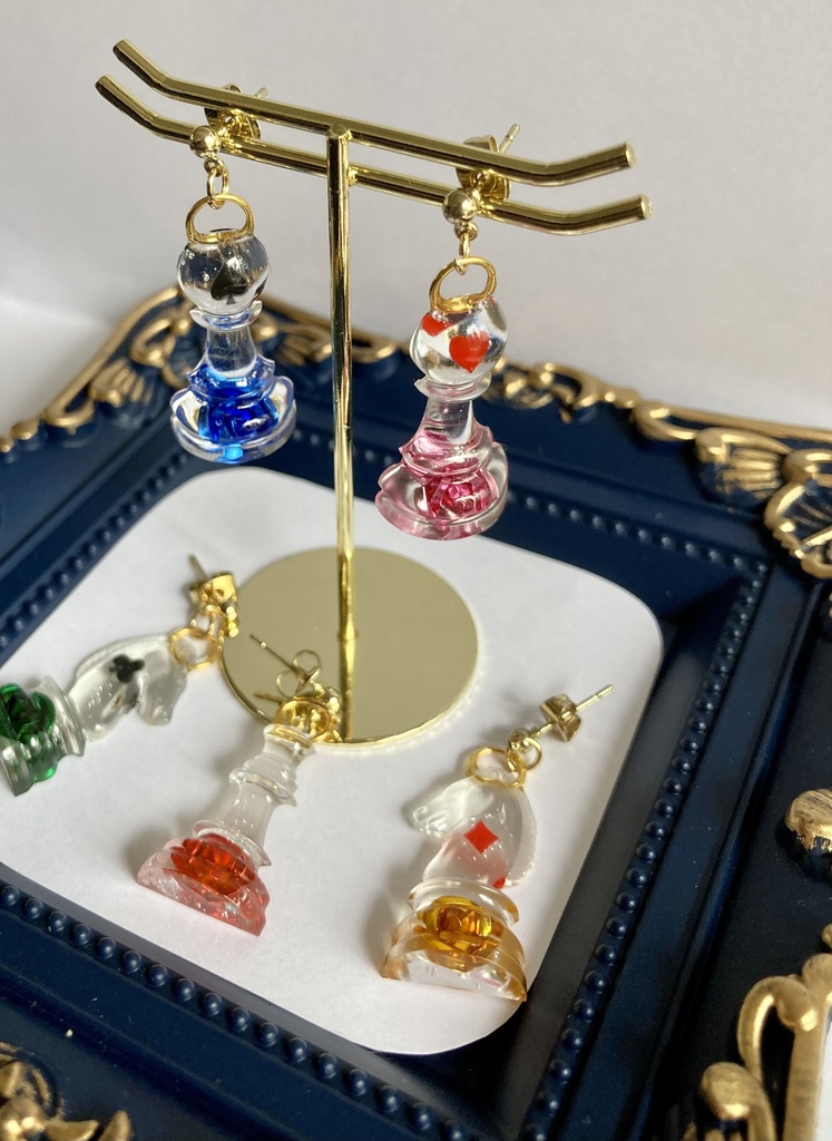 ハーツラビュルイメージ チェス駒 ピアス