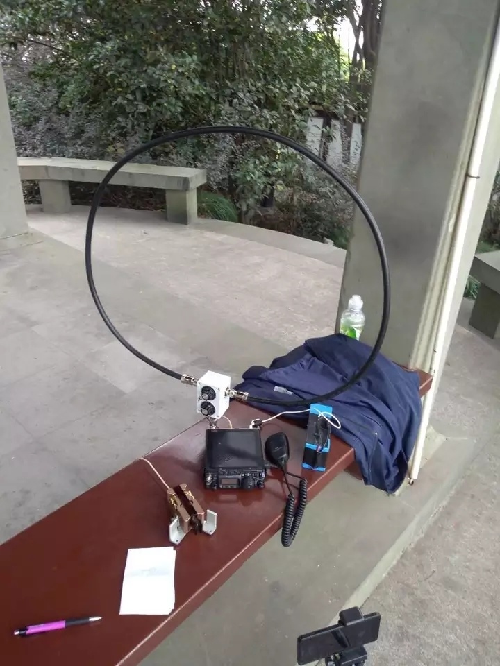 ポータブル・ミニループ・アンテナ(HF/144M/430M送受信、FMラジオ・エアバンド受信対応)