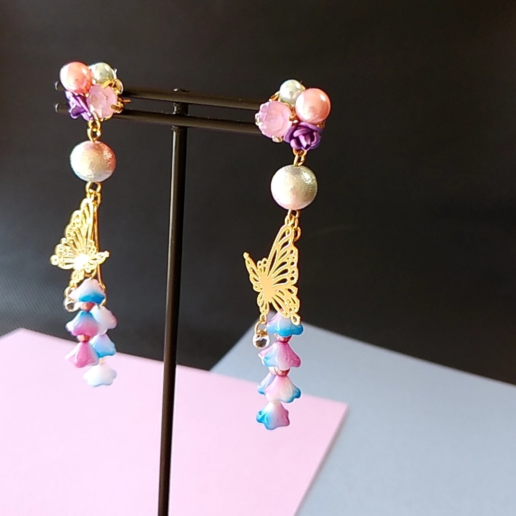 【限定１点】鬼滅の刃 胡蝶しのぶイメージピアス・イヤリング