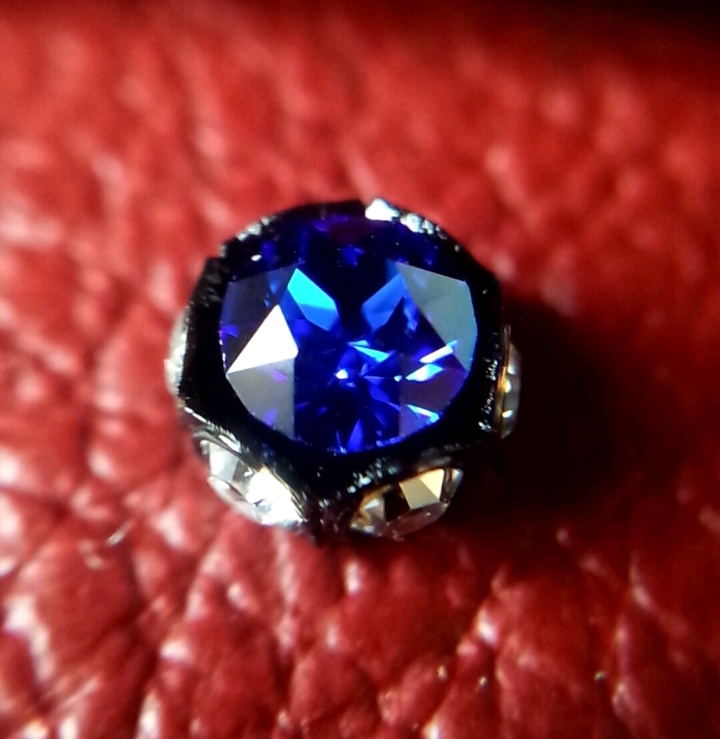 【●】DeLLBy SWAROVSKIブラック×ブルー 片耳ピアス