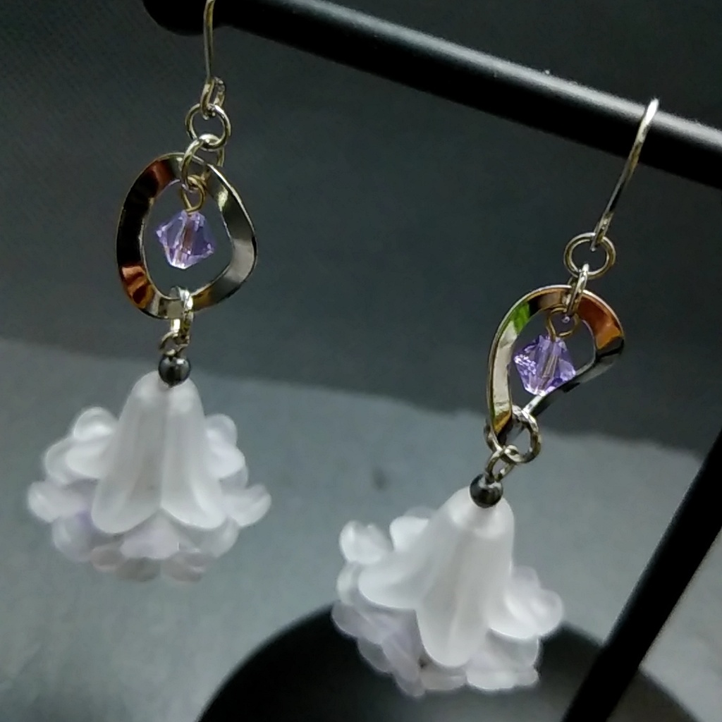 【●4】ツイステ アズール・アーシェングロッドイメージピアス・イヤリング