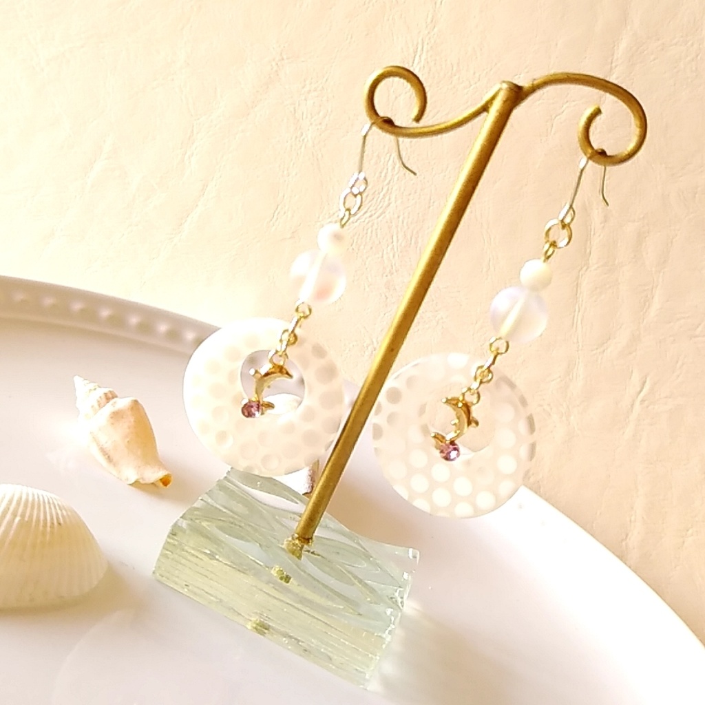 【◆4】ツイステ オクタヴィネル寮イメージホワイトビーチverピアス・イヤリング