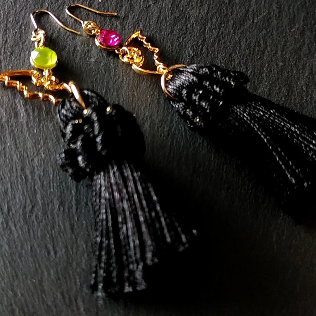 【◆1】ツイステ リリア・ヴァンルージュイメージピアス・イヤリング