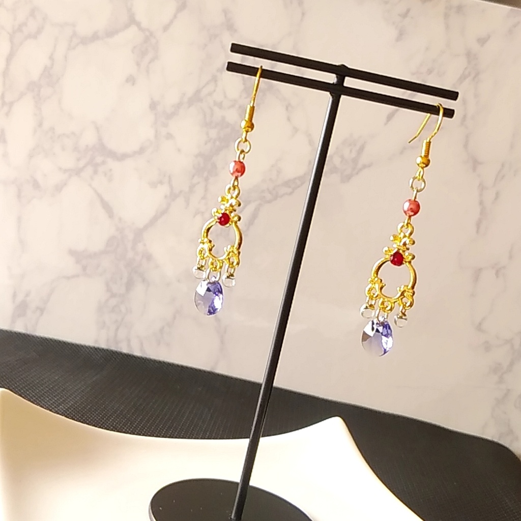 残り1点【◆1】ドミニク イメージピアス・イヤリング