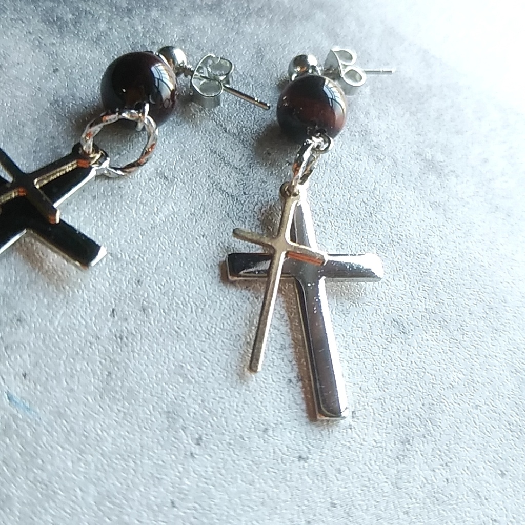 【▼4】東京卍リベンジャーズイメージ“夕闇” ピアス・イヤリング