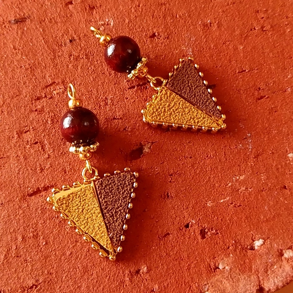 【◆限定売切各2ペア】ツイステ サバナクローイメージピアス・イヤリング